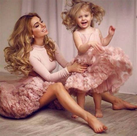 Мамы и дочки в одинаковой одежде. Красивые картинки | Mother daughter ...