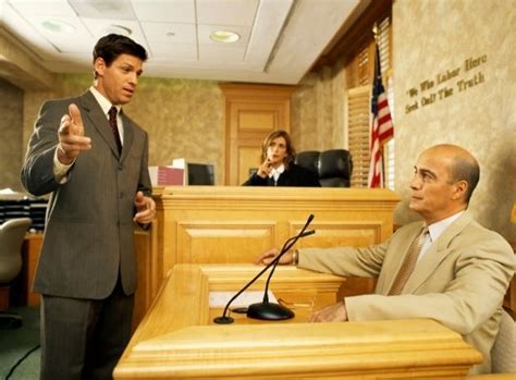 Public Defender vs Criminal Lawyer | Pros & Cons of Each Attorney