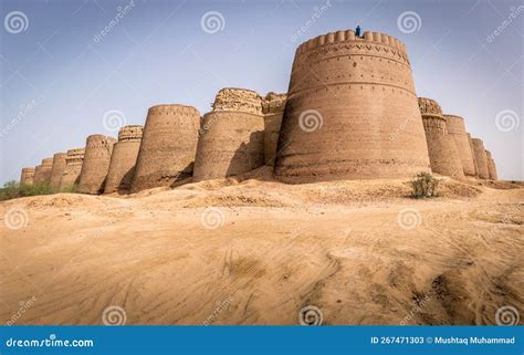 Bastions Of Derawar Fort In Bahawalpur Pakistan Stock Image ...