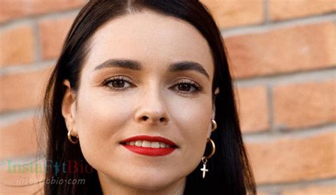 Irena Ponaroshku - Bio, Age, Height, Wiki | Models Biography