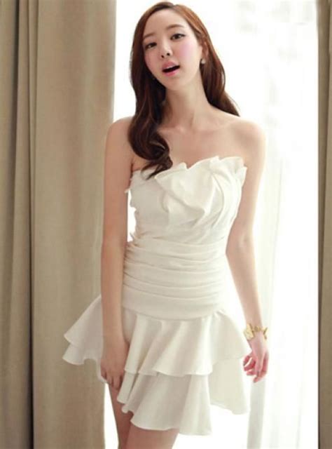 Beautiful White Dresses for Fashion Forward Women