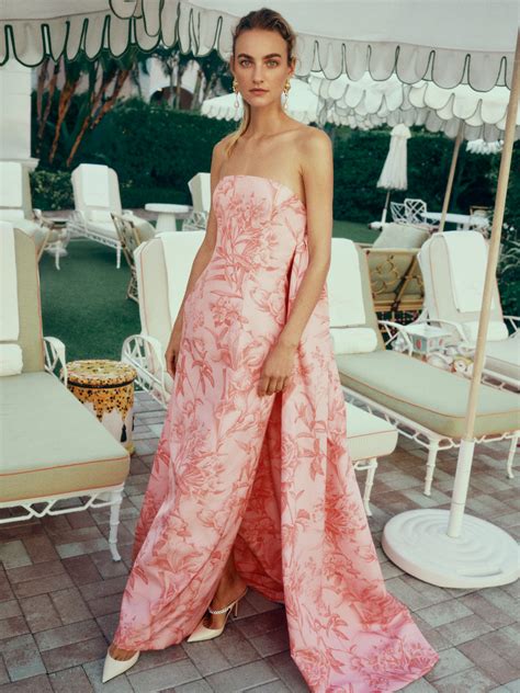 Monique Lhuillier Spring 2025 Ready-to-Wear Collection [PHOTOS]