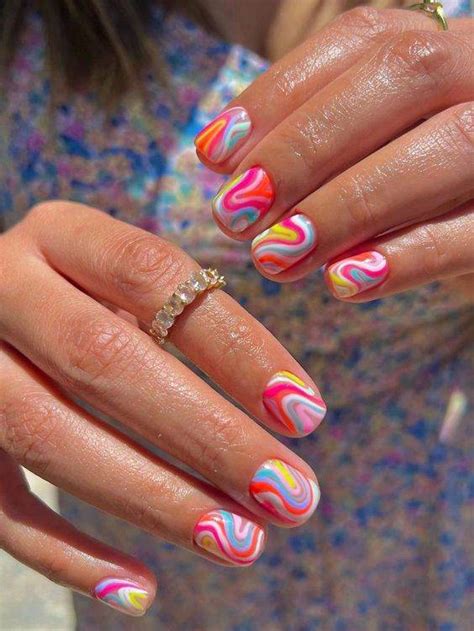 30 Chic Short Nail Designs For Beginners To Copy