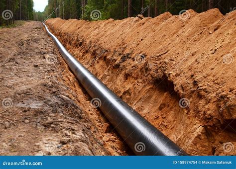 Underground Natural Gas Pipelines