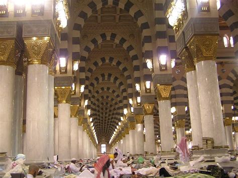 inside Masjid-e-Nabvi between Zuher and Asr | Zahid Ali Khan | Flickr