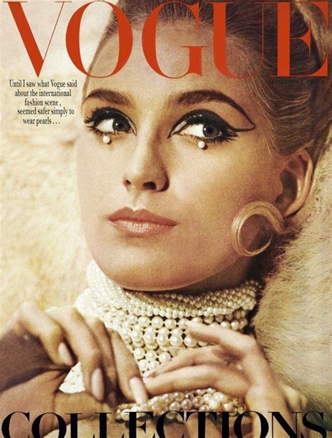 2177 best Vogue Covers images on Pinterest | Vogue covers, Vogue ...