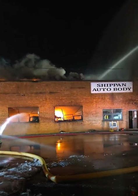 Fire Rips Through CT Auto Body Shop, Collapsing Ceiling | Derby Daily Voice