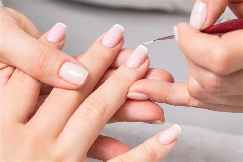 The French Manicure: Timeless Classics and Modern Variations