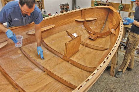 boat building    build   boat  scratch twigandthistle