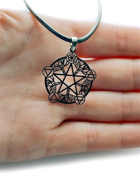 SIMBOLIKS Pentagram 5-pointed Star Pendant Tree of Life - Etsy