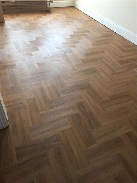 Exploring The Benefits Of Herringbone Pattern Vinyl Flooring - Flooring ...