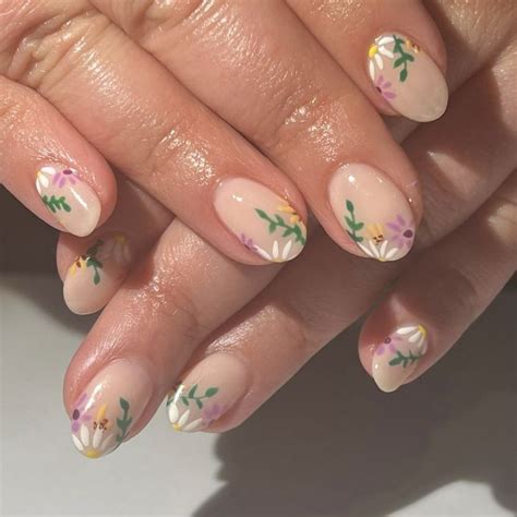 25 'Bridgerton' Nail Ideas Ahead of Season Three