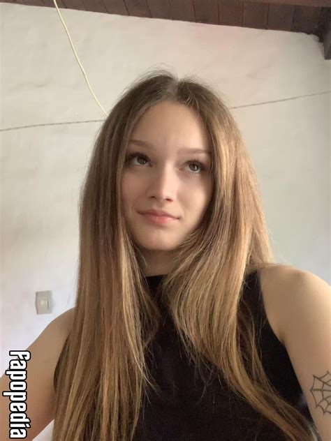 Emily Flowers Nude OnlyFans Leaks - Photo #4822937 - Fapopedia