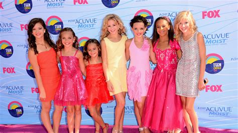 How old was the Dance Moms cast in season 1? | The US Sun