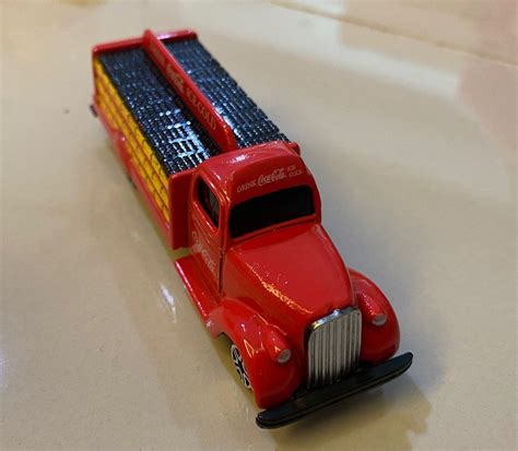 Coca Cola Red truck, Hobbies & Toys, Collectibles & Memorabilia ...