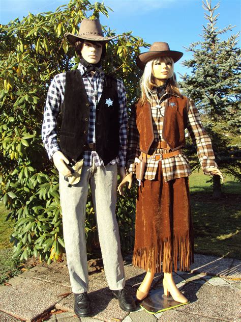 Index of /Costumes/couples/